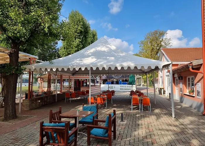 Rugby Club Hotel 2*