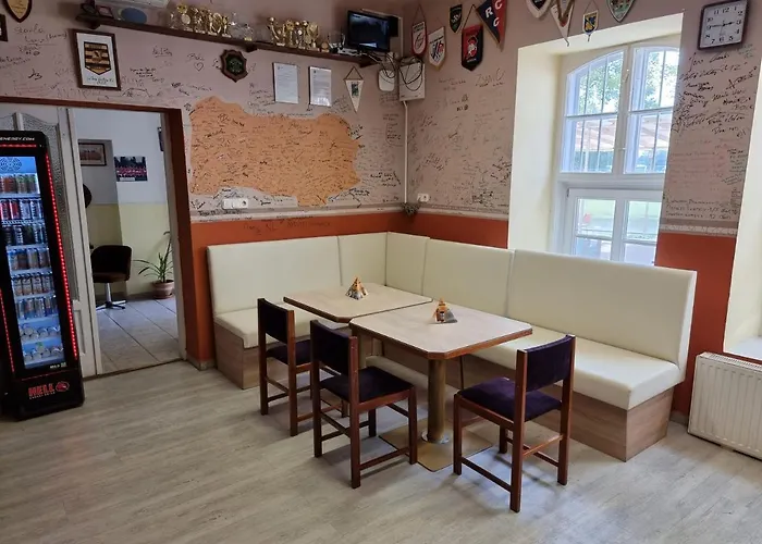 Rugby Club Hotel 2*